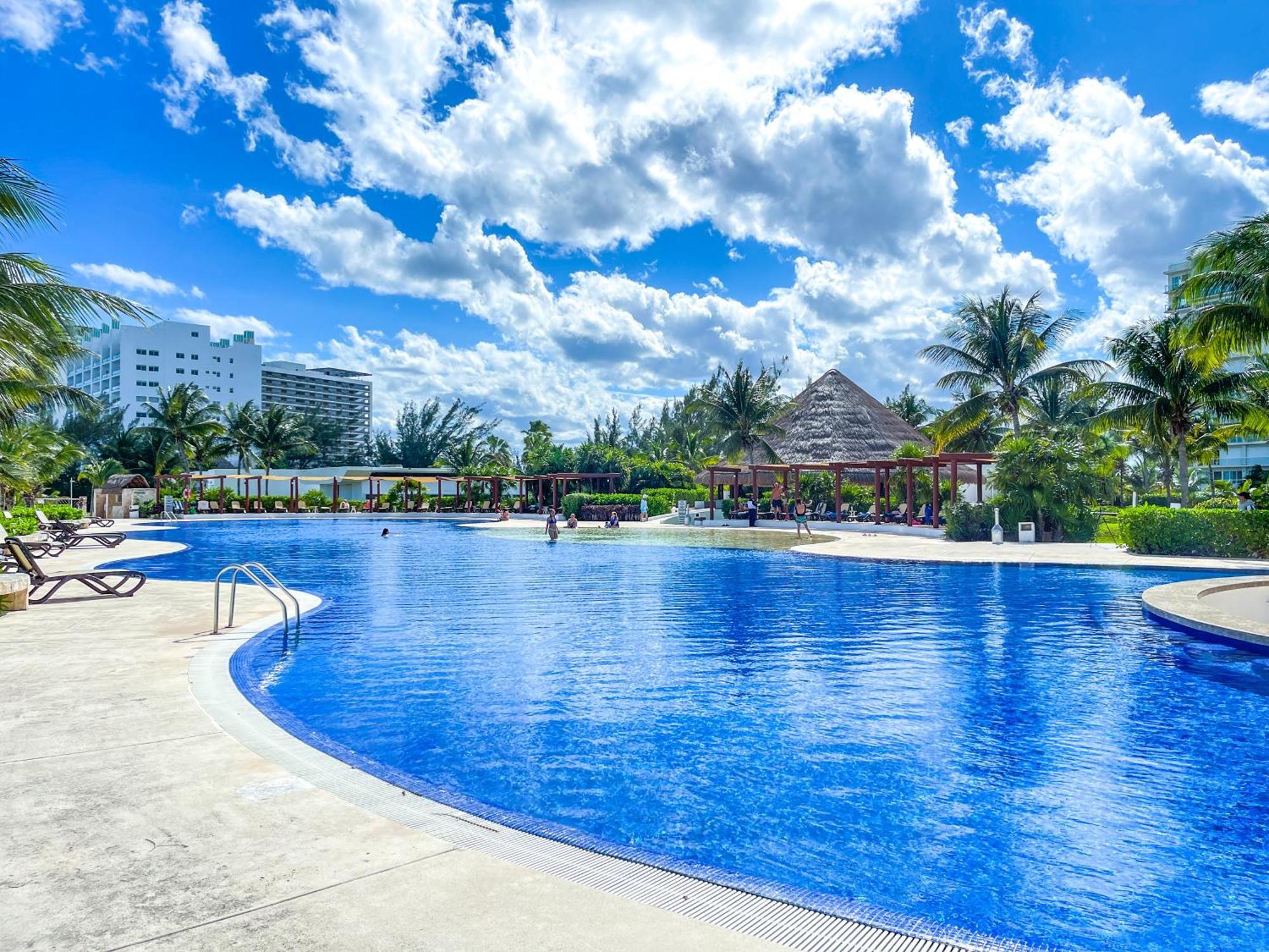 New Beachfront Luxury Apartments Cancun Exterior photo